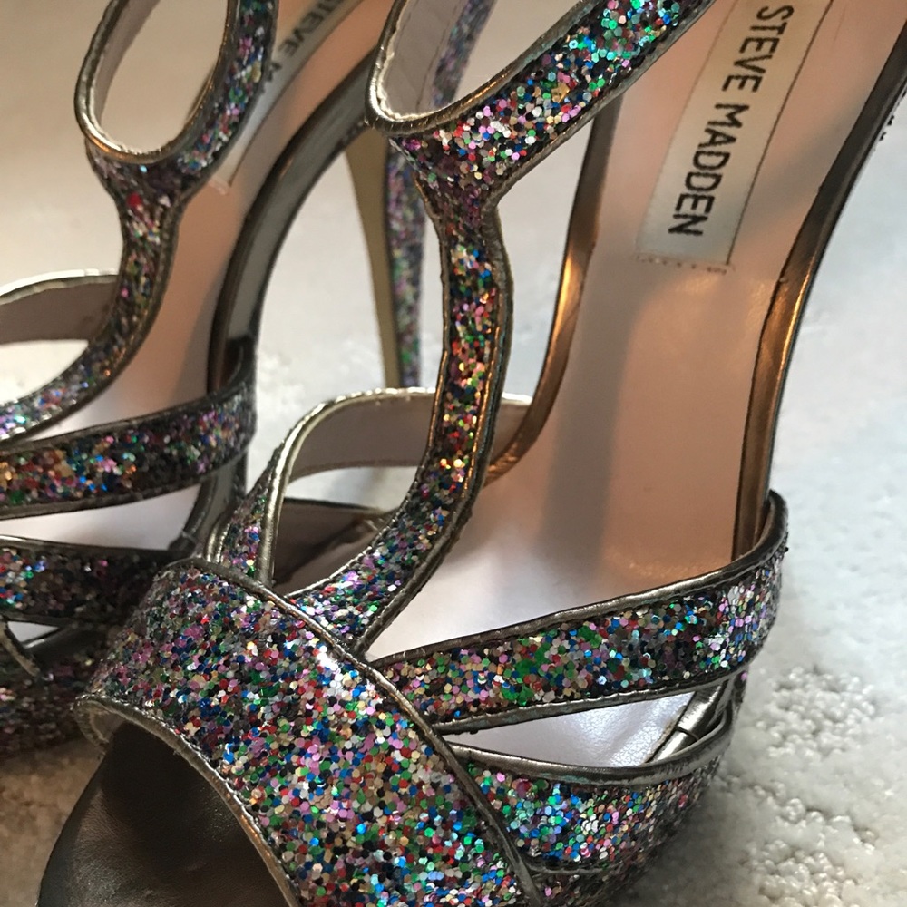 Stunning multicolor Steve Madden heels 👠